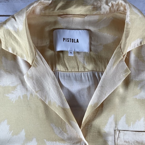 Pistola Women's Short Sleeve Button-Up Shirt Size Small‎ Yellow Leaf Print - Picture 3 of 6